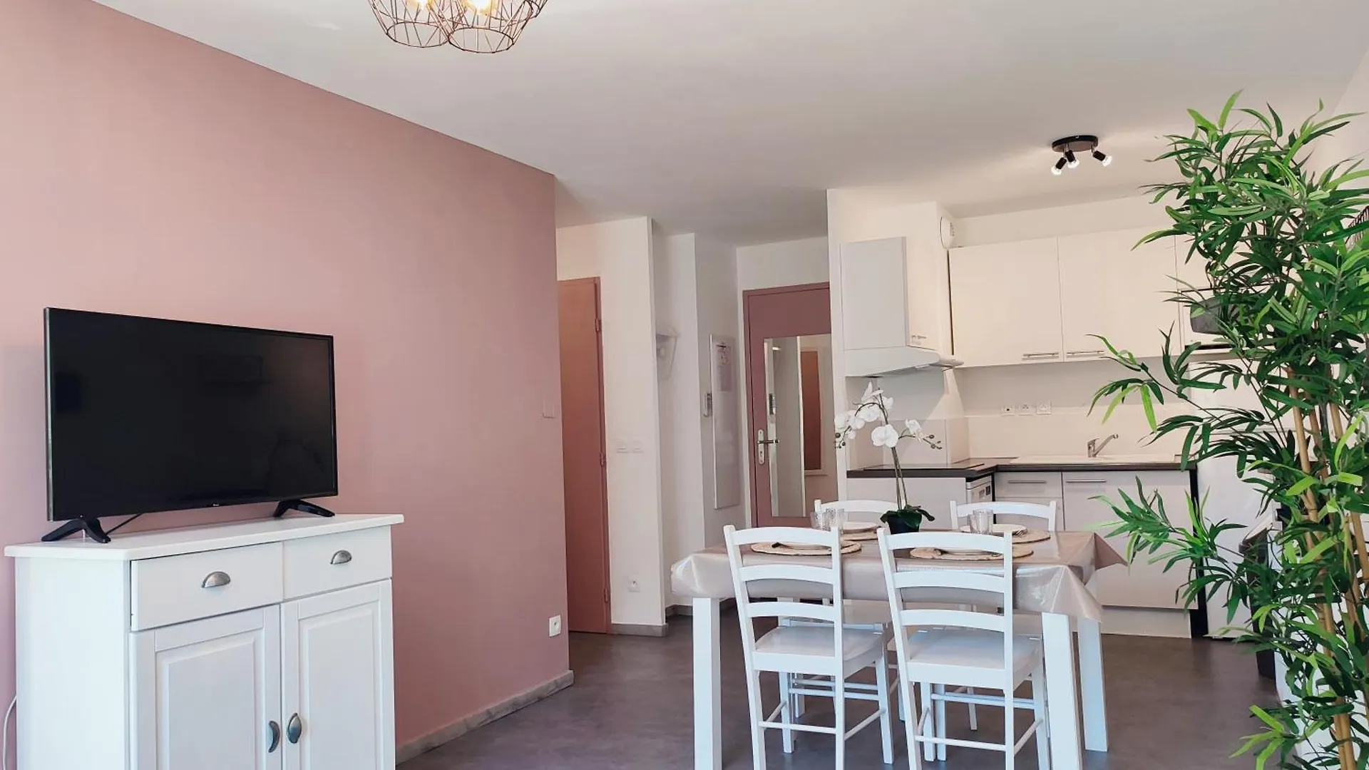 Appartement Douceur du Verdon- Climatisé avec Piscine, Parking Gréoux-les-Bains
